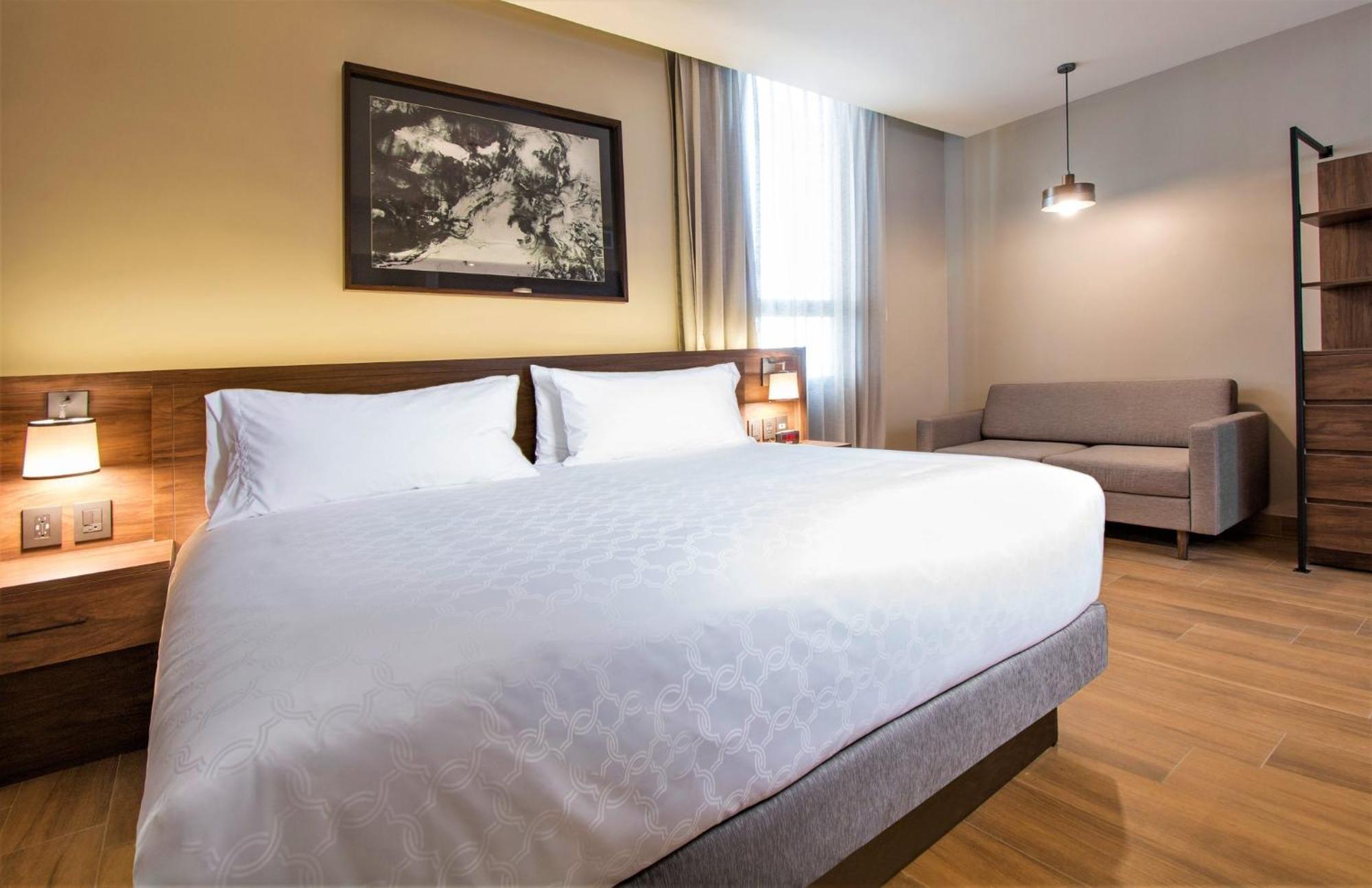 Staybridge - Novena By Ihg