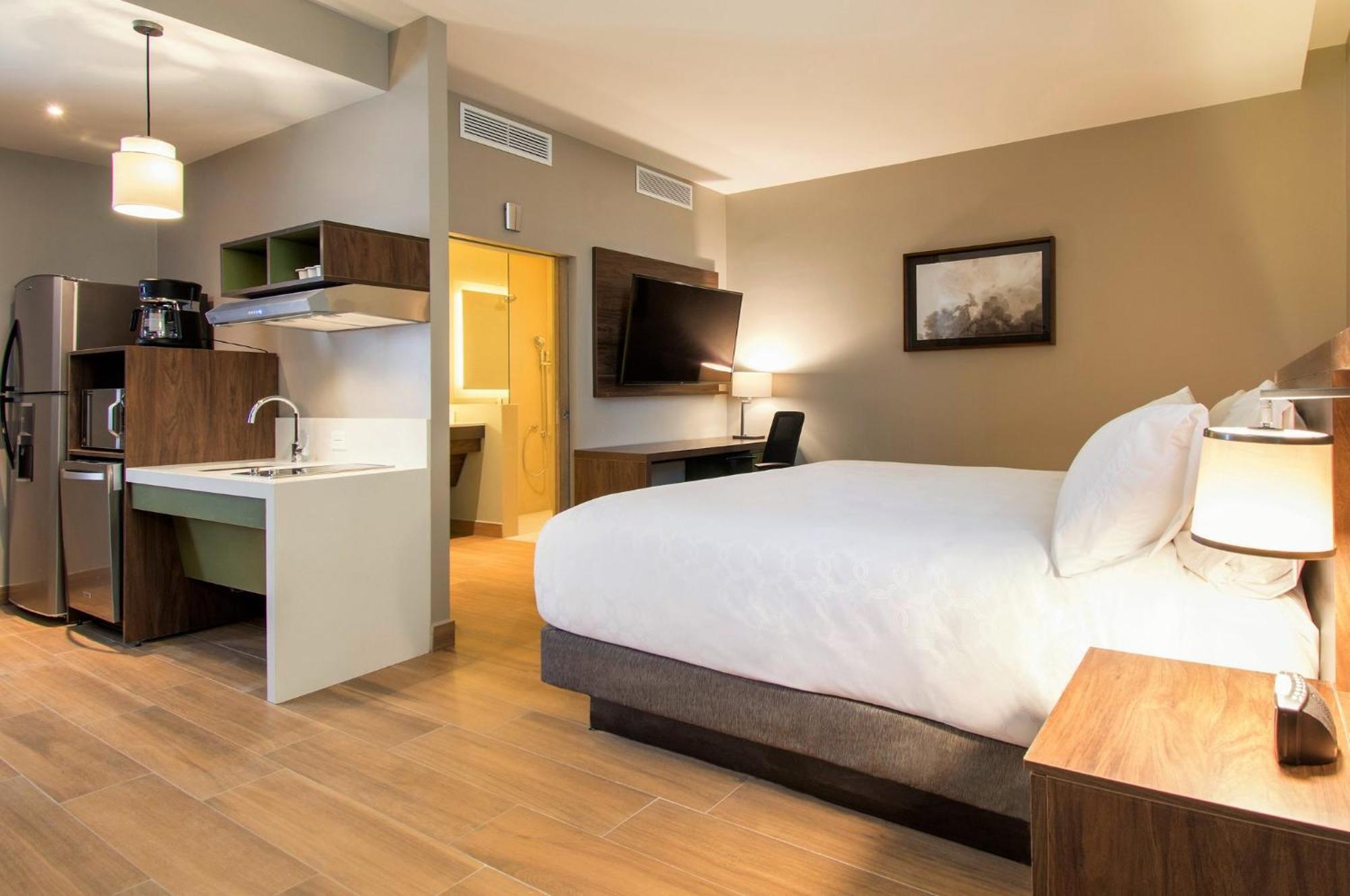 Hotel Staybridge - Novena By Ihg Guadalajara