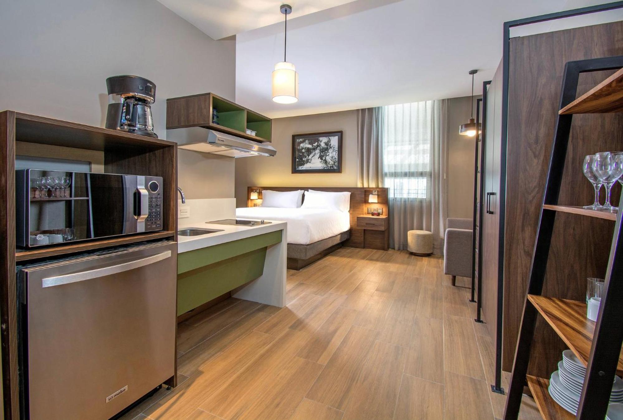 Staybridge - Novena By Ihg Hotel Guadalajara